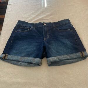 Gap Denim 5” Short Cuffed Shorts- Waist 29/8